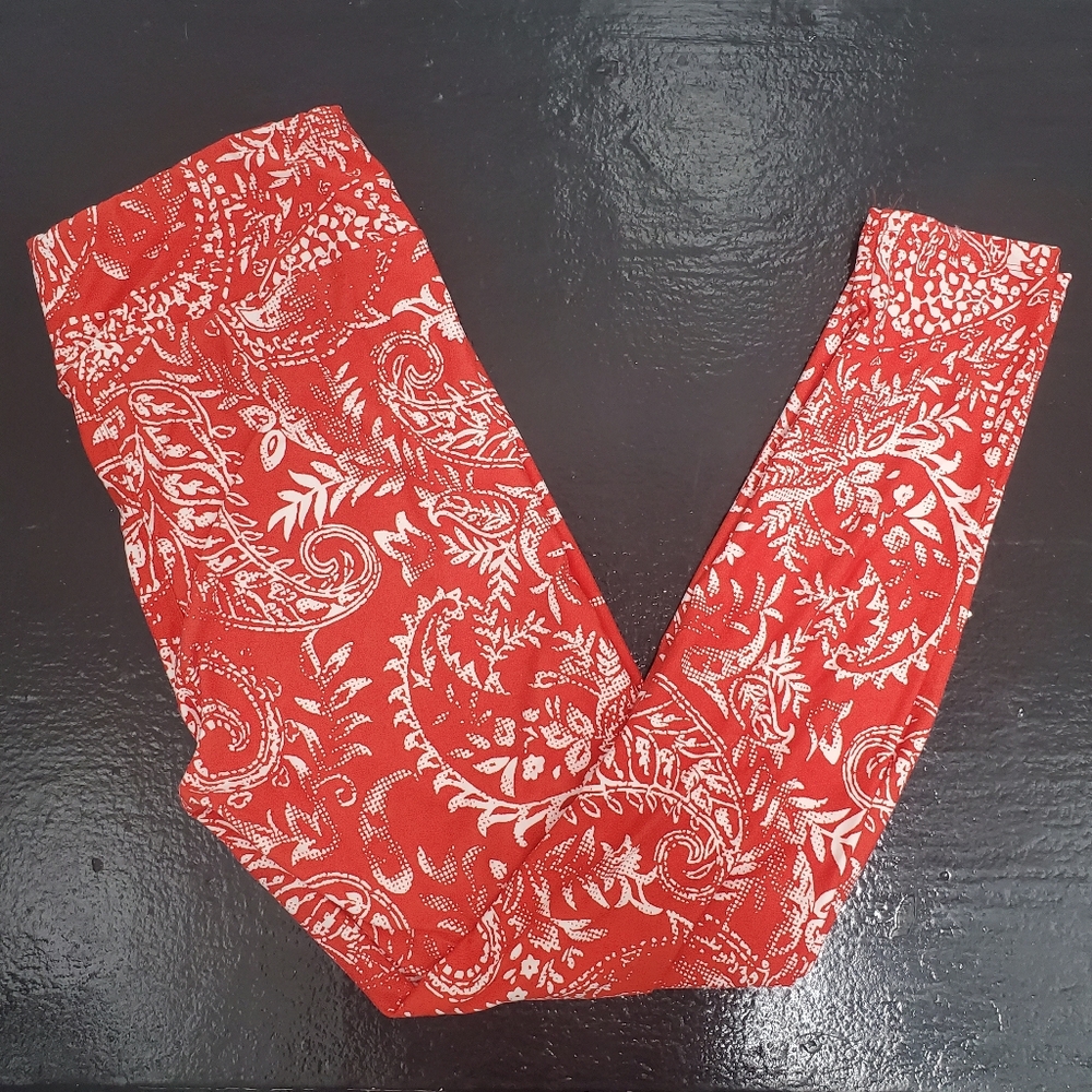 LuLAROE Bandana Print Red Thick & Curvy Leggings Like New